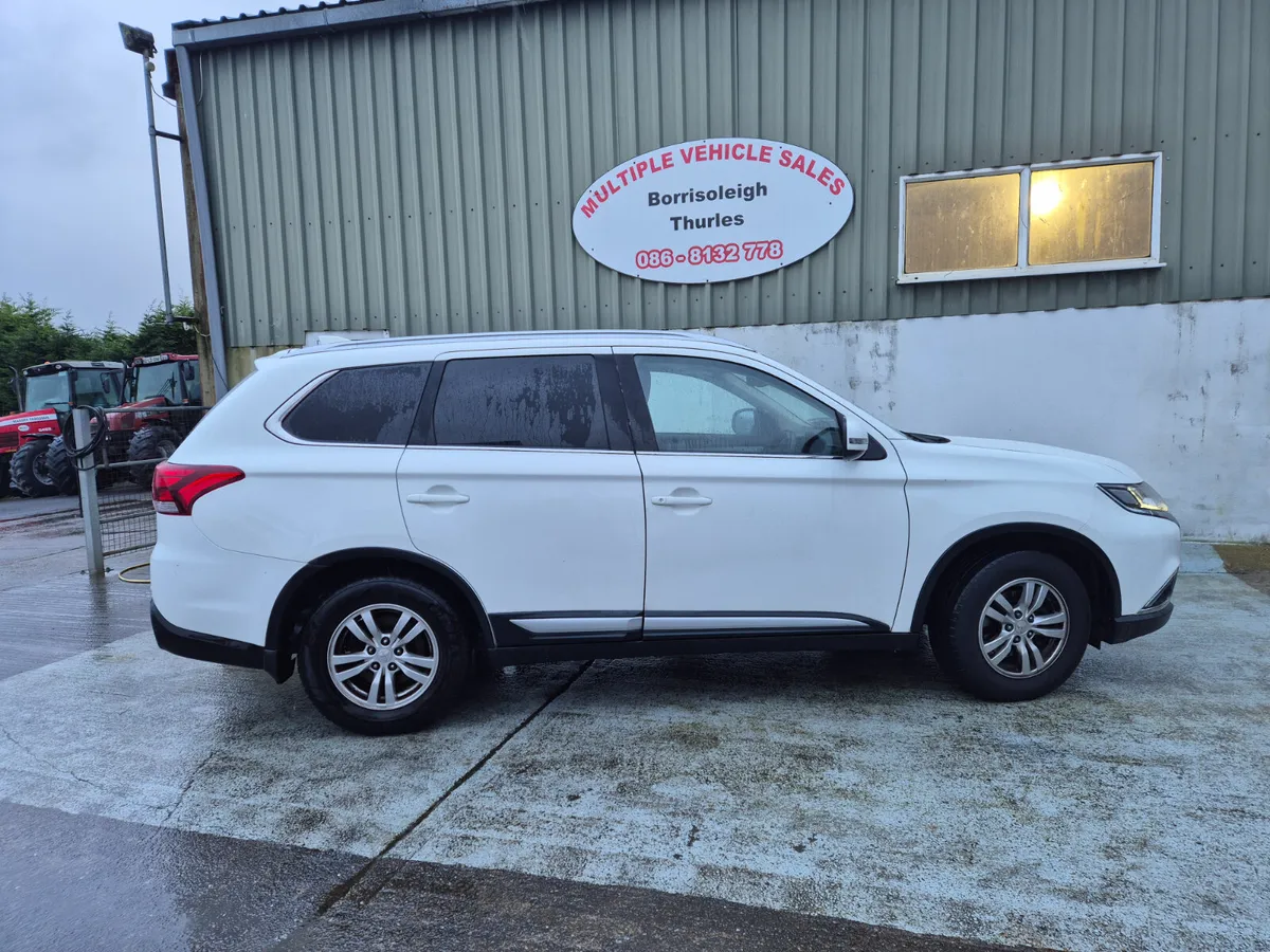 MITSUBISHI OUTLANDER JEEP - Image 4