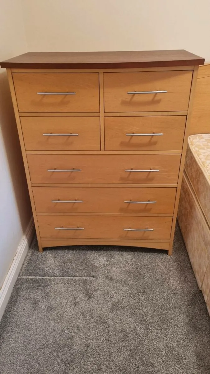 Bedroom furniture - Image 4