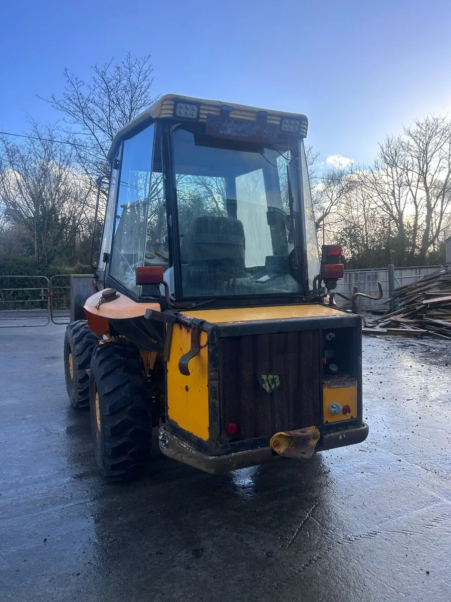 JCB 2CX Loader - Image 4