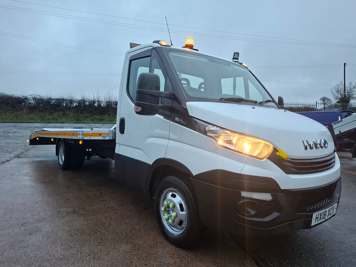 FACTORY BUILT 2018 IVECO 35C14 16 FT RECOVERY - Image 1