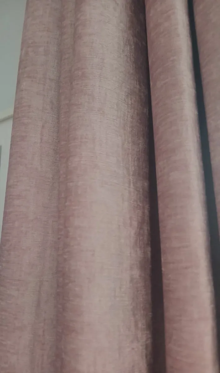 Curtain - Image 4