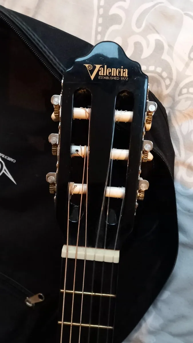 Valencia 3/4 Guitar VC153BK - Image 2