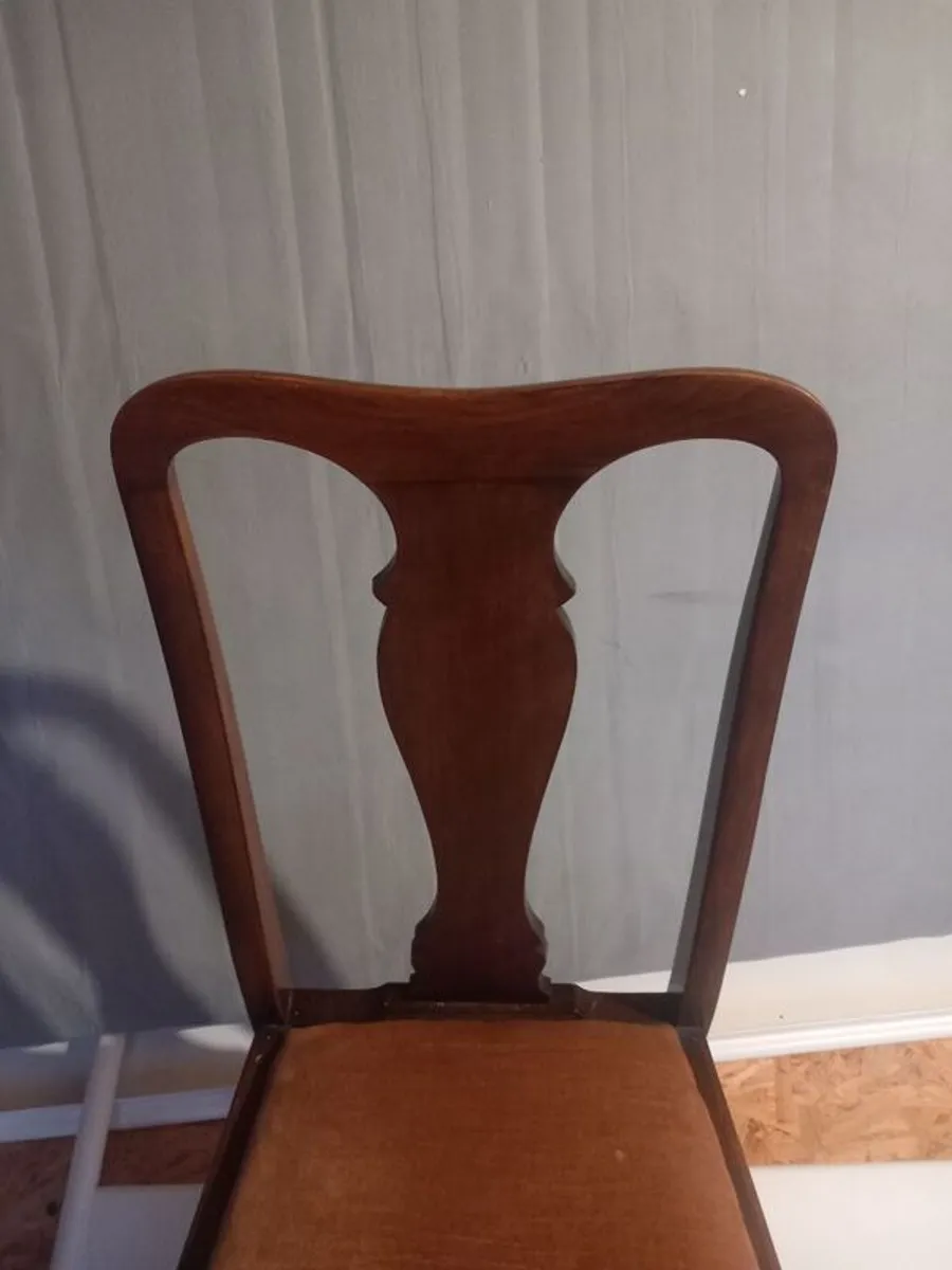6 vintage wooden chairs - Image 2