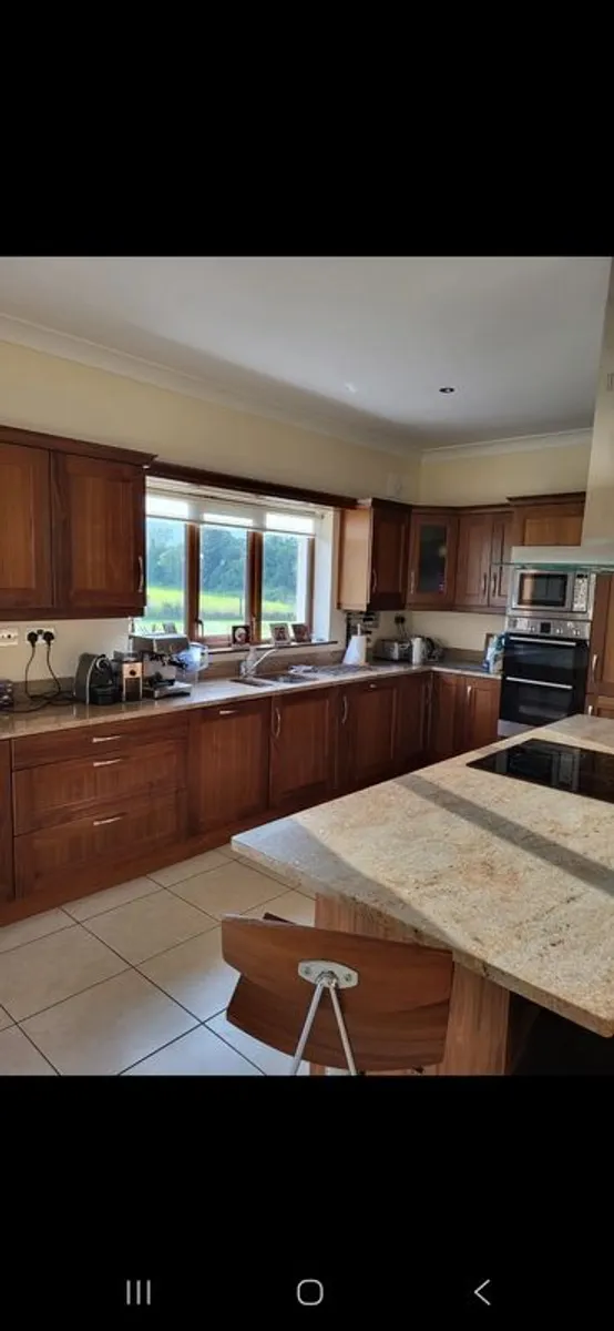 Kitchen Units, granite work tops, wine rack and some integrated electrical appliances - Image 3