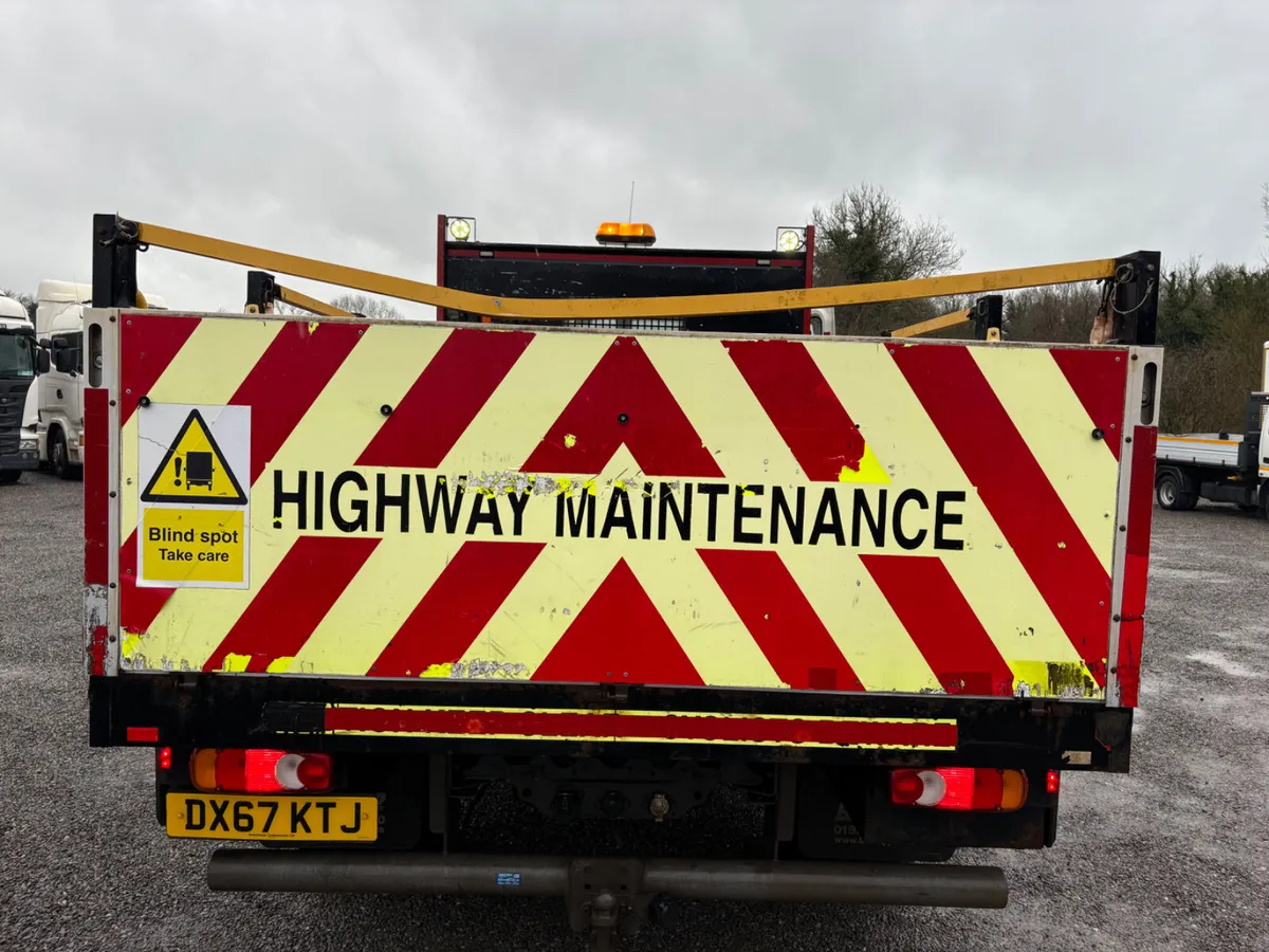 2017 DAF LF 13Ft Dropside & crane - Image 4