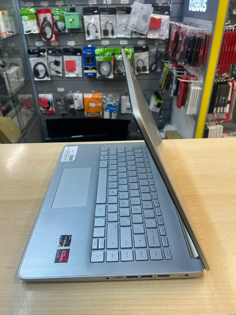 HP 14s-FQ1 14" 4GB - Image 2