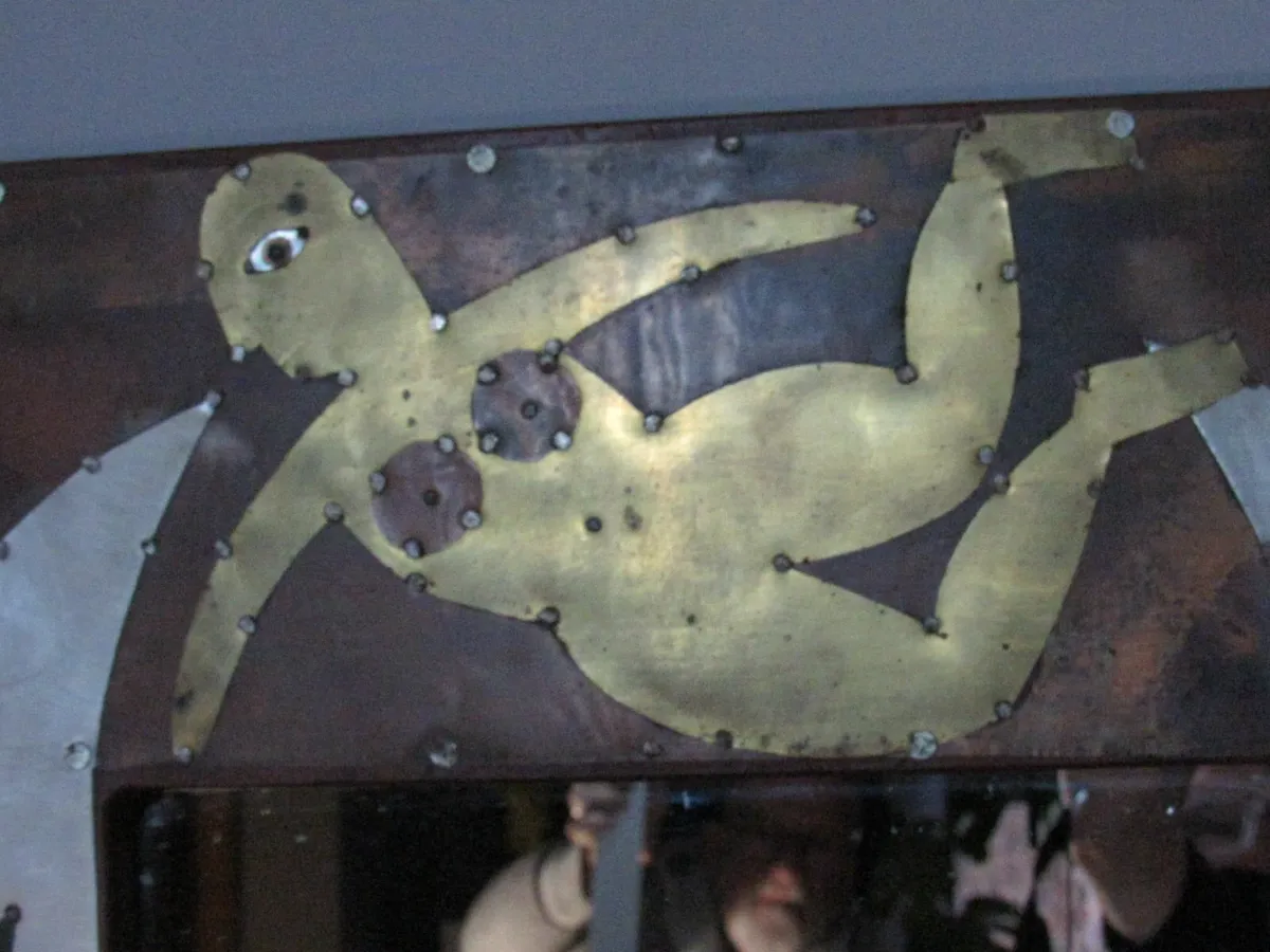 Handmade Metal & Wood Wall Art with Mirror – 60x60 - Image 4