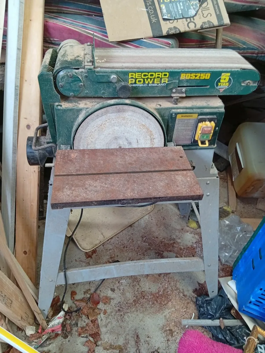 Belt sander