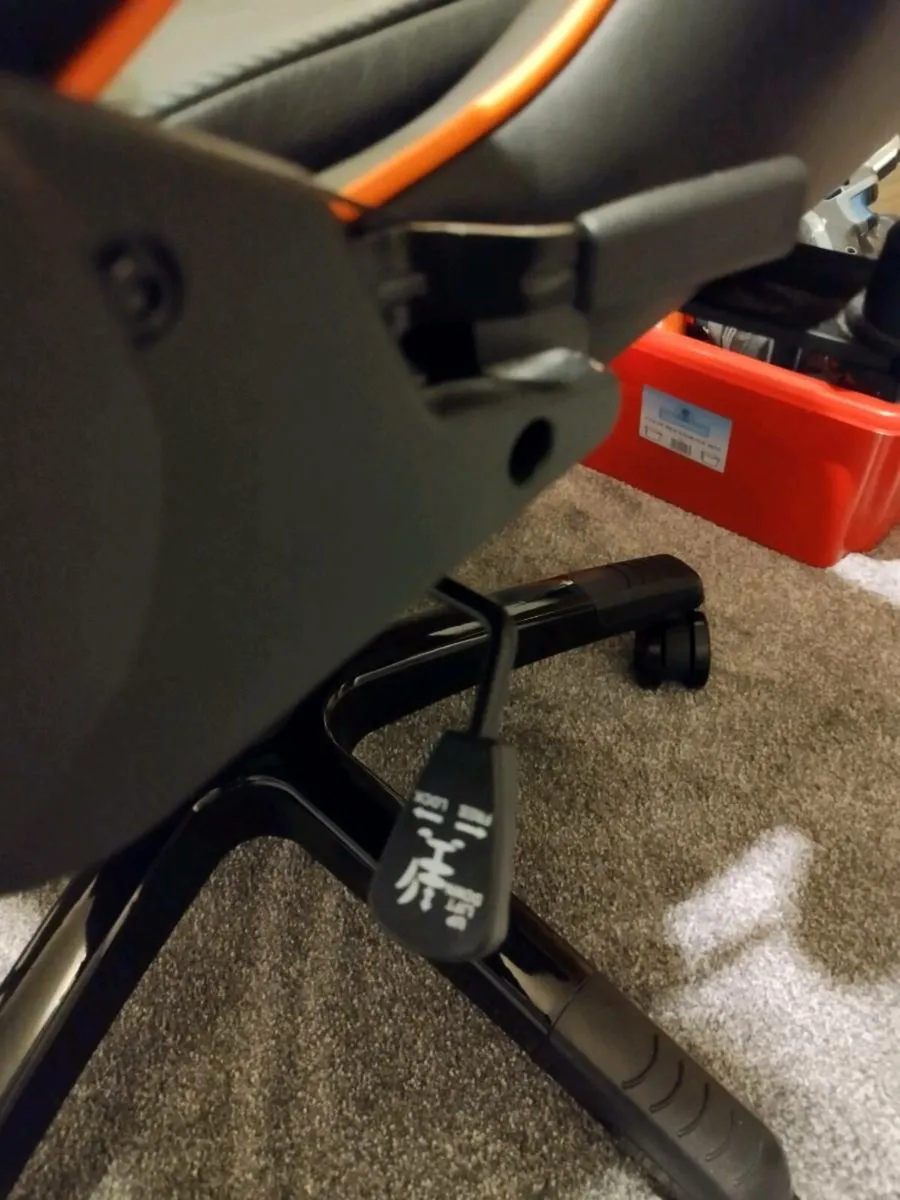 Gaming chair - Image 4