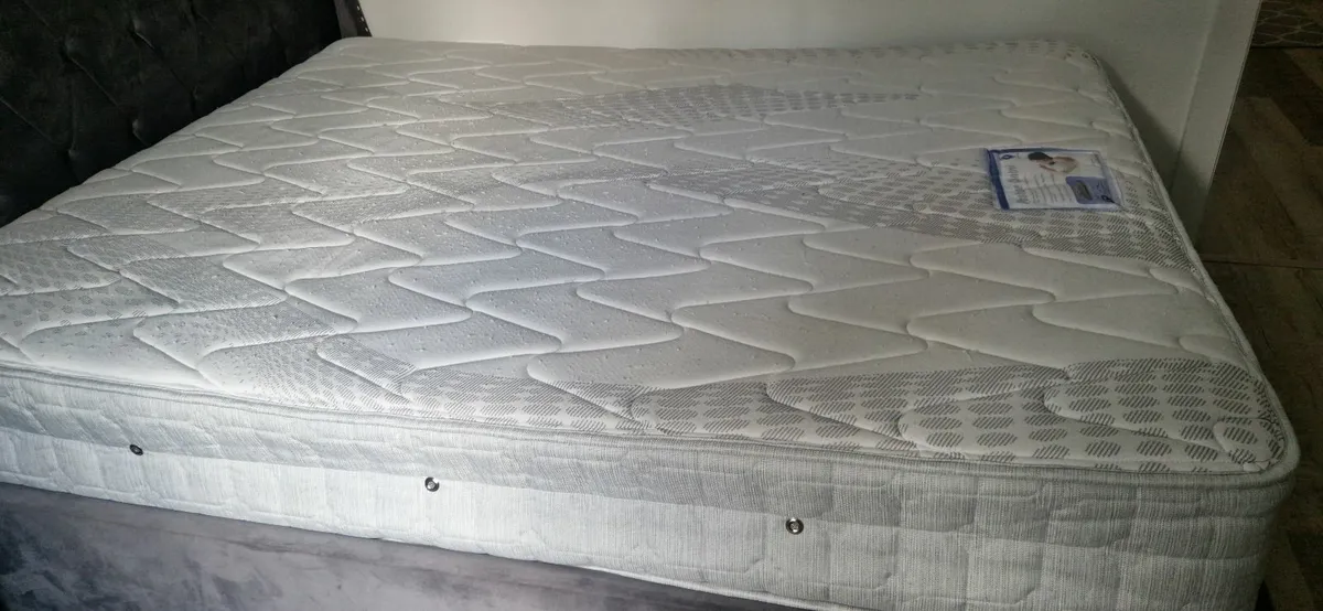 Kingsize Mattress - Image 4