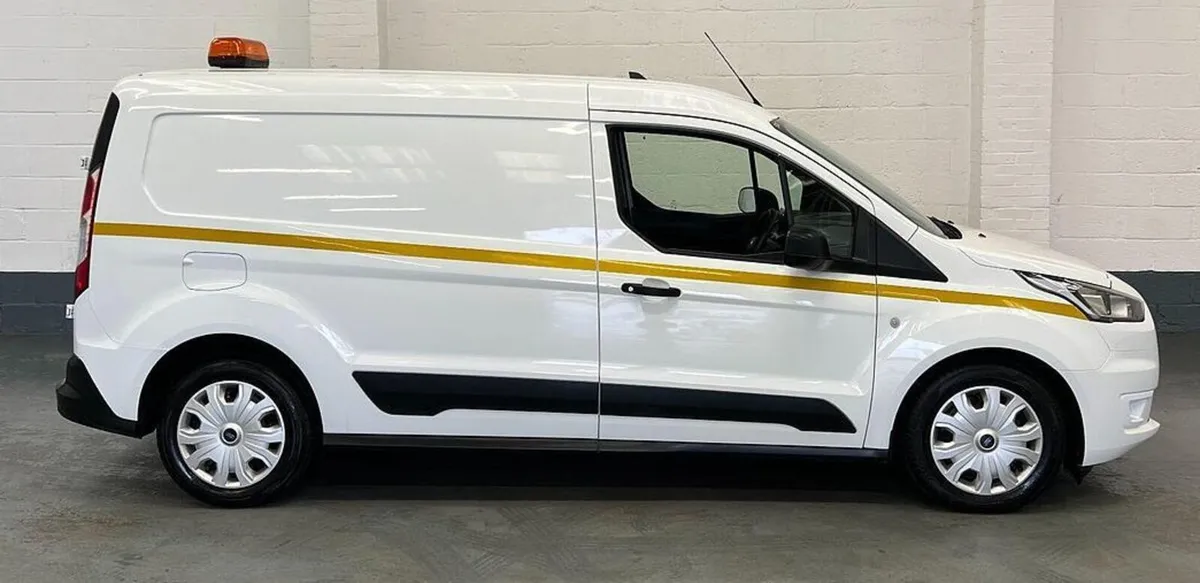2022 Ford Transit Connect Small Panel Van - Image 4
