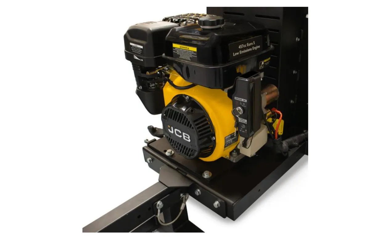 JCB  Petrol Wood Chipper 457cc 15hp Electric Start - Image 4