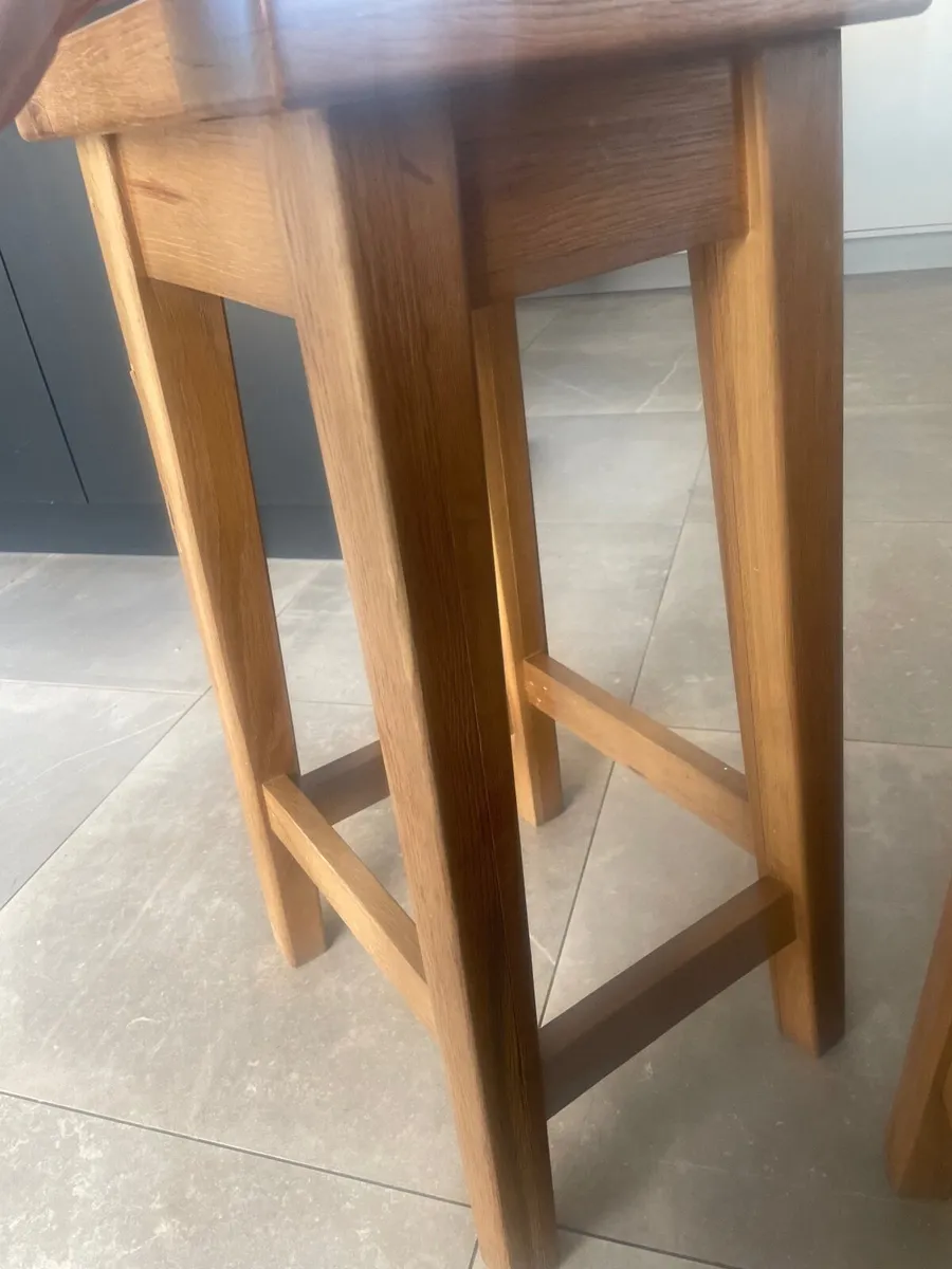 Oak stools - Image 4