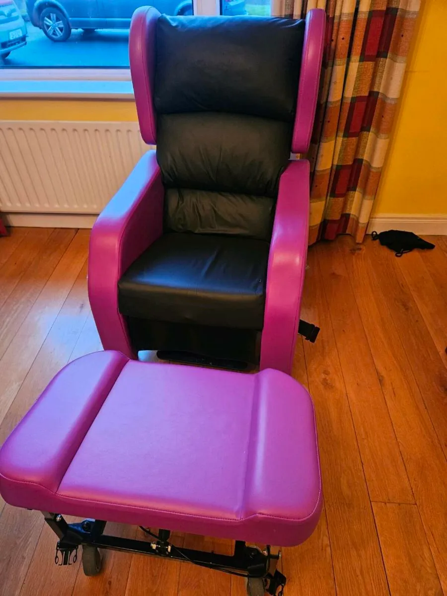 Therapeutic chair - Image 1