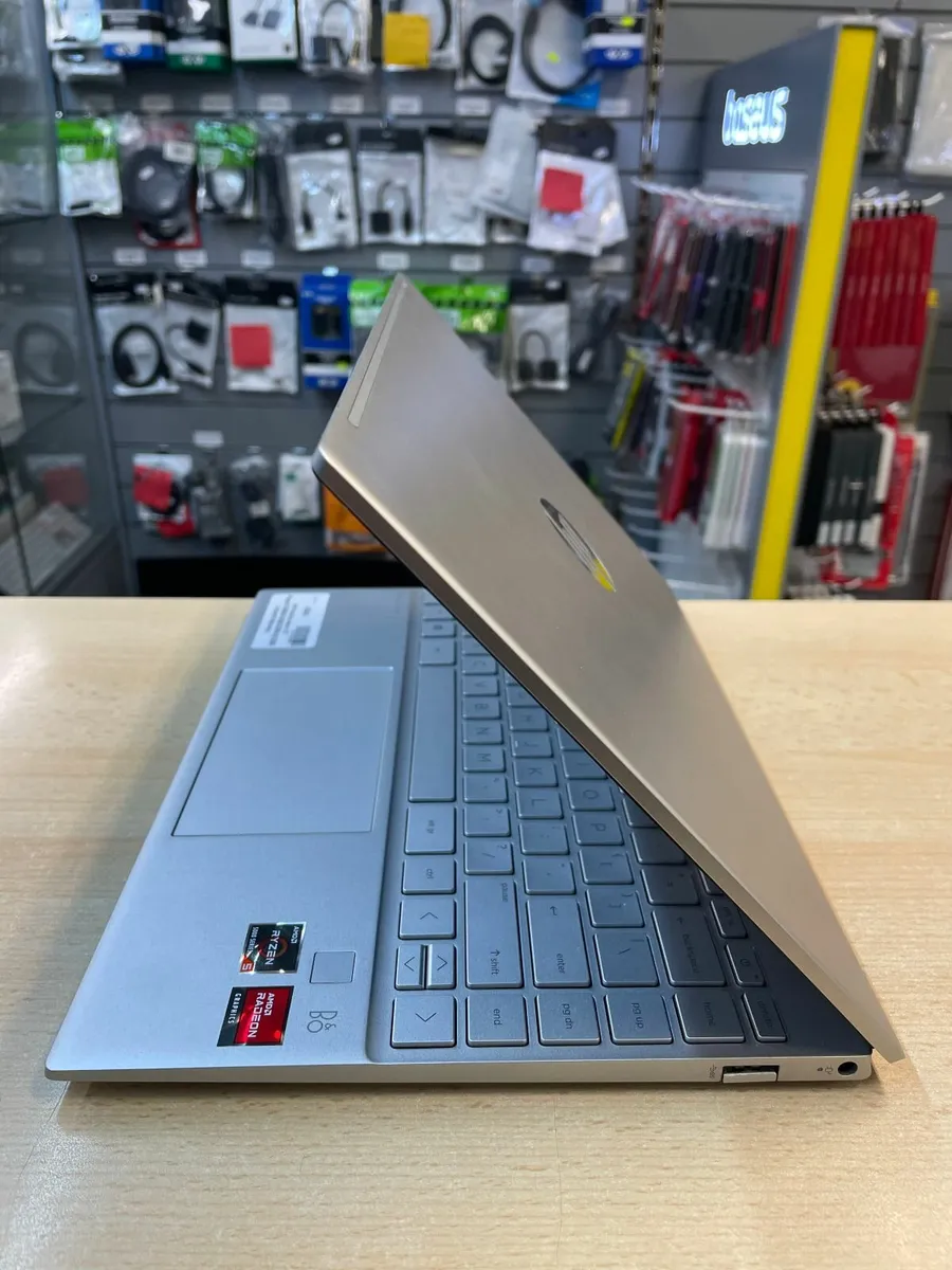 HP Pavilion Aero 13" - Image 2