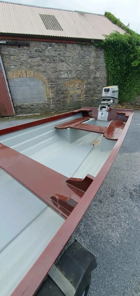 19 ft fiberglass boat - Image 3