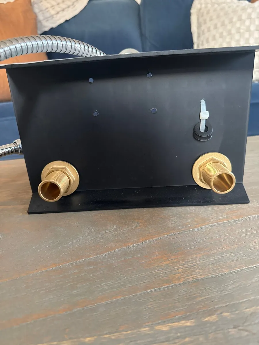 Bath Mixer Taps - New - Image 4