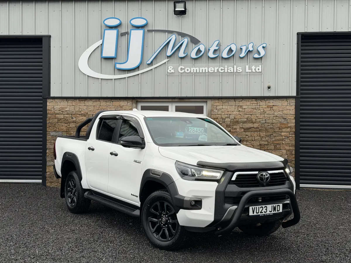 '23 TOYOTA HILUX 2.8 D-4D INVINCIBLE X PICKUP - Image 1