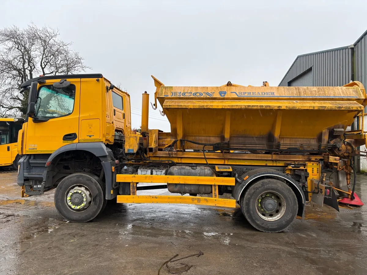 2016 Mercedes Arocs 1824 4X4 - Image 4