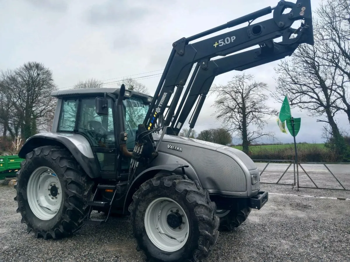 Valtra 130 Great condision - Image 1