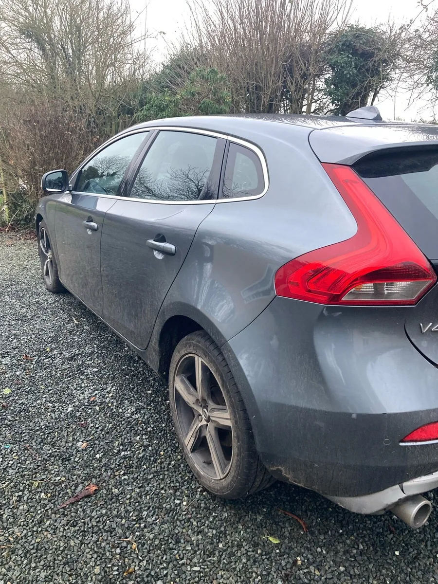 Volvo v 40 R design grey - Image 2