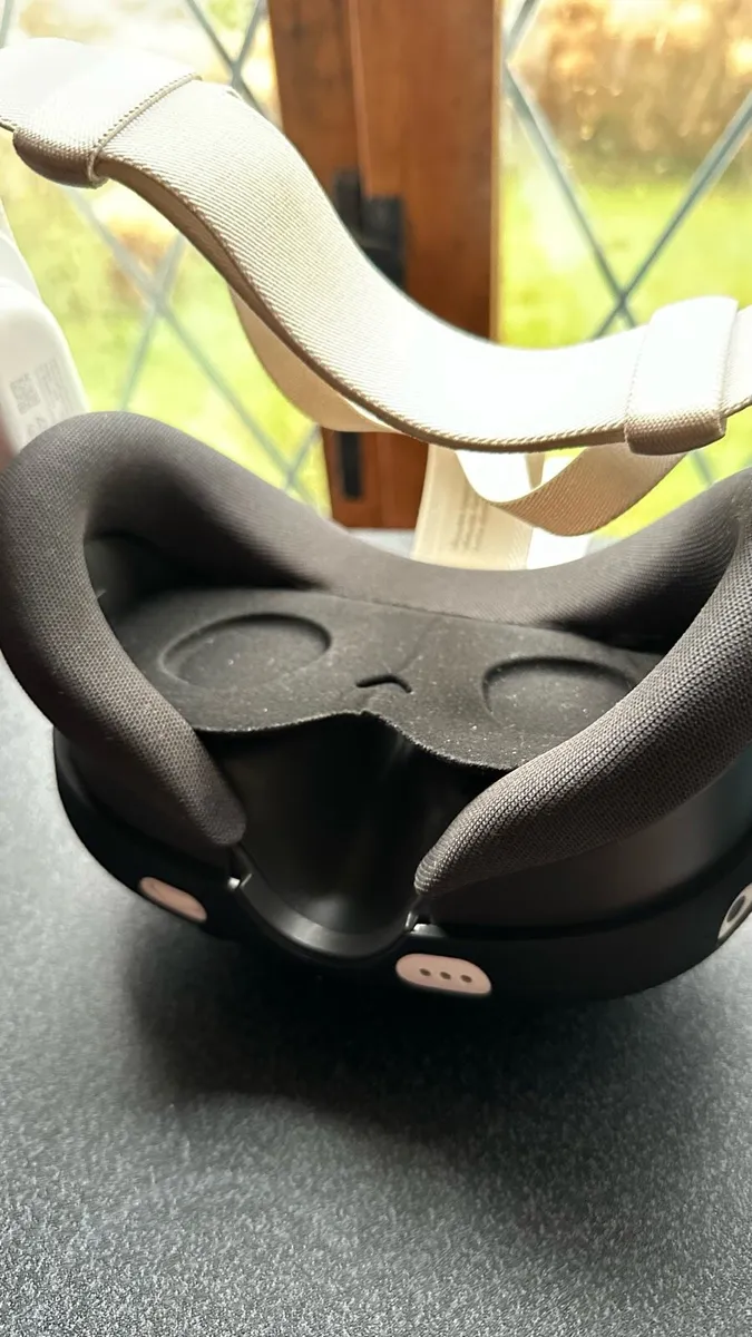 Meta Quest 3, 512GB, Mint, fully kitted out - Image 2