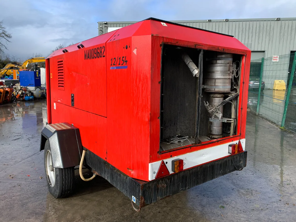 BID ONLINE NOW - UNRESERVED DOOSAN 600CFM COMPRESS - Image 3