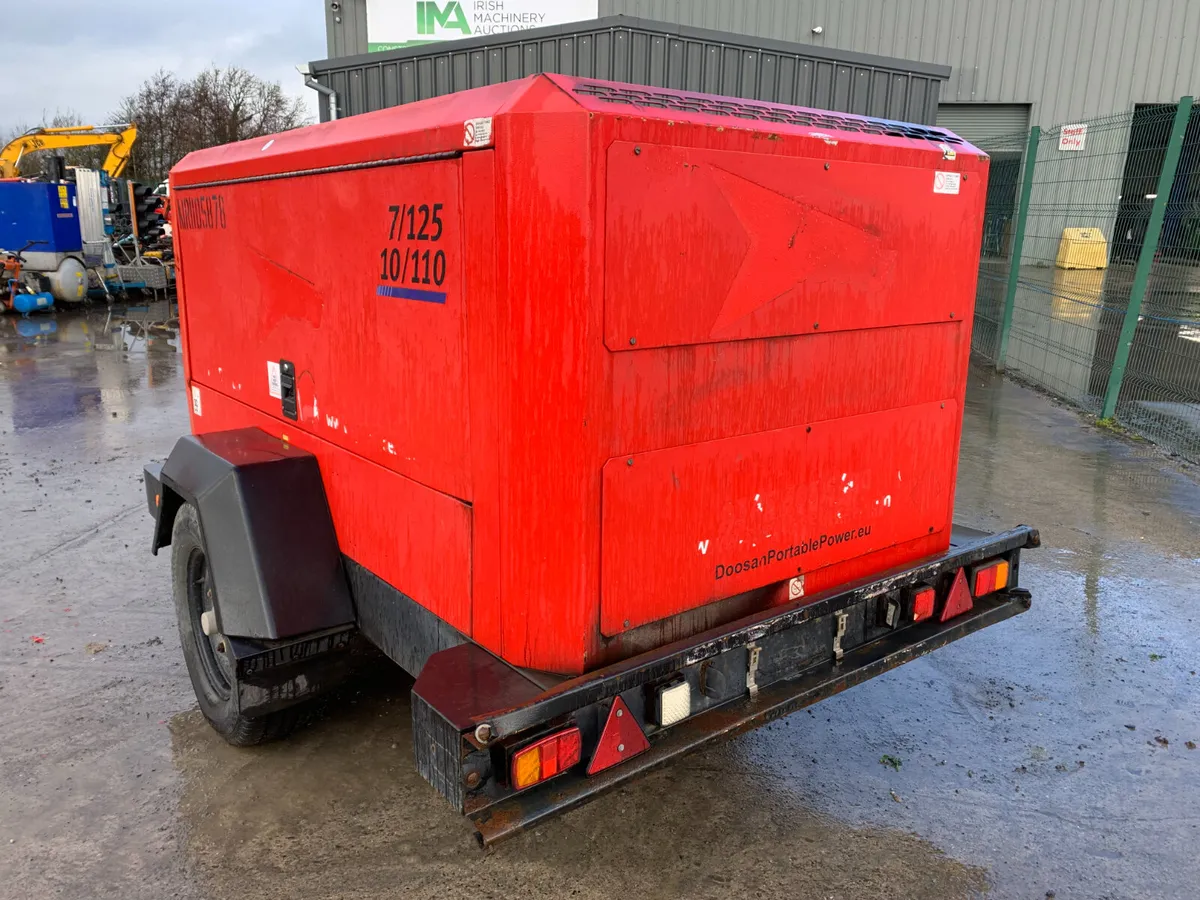 BID ONLINE NOW - UNRESERVED DOOSAN 400CFM COMPRESS - Image 3