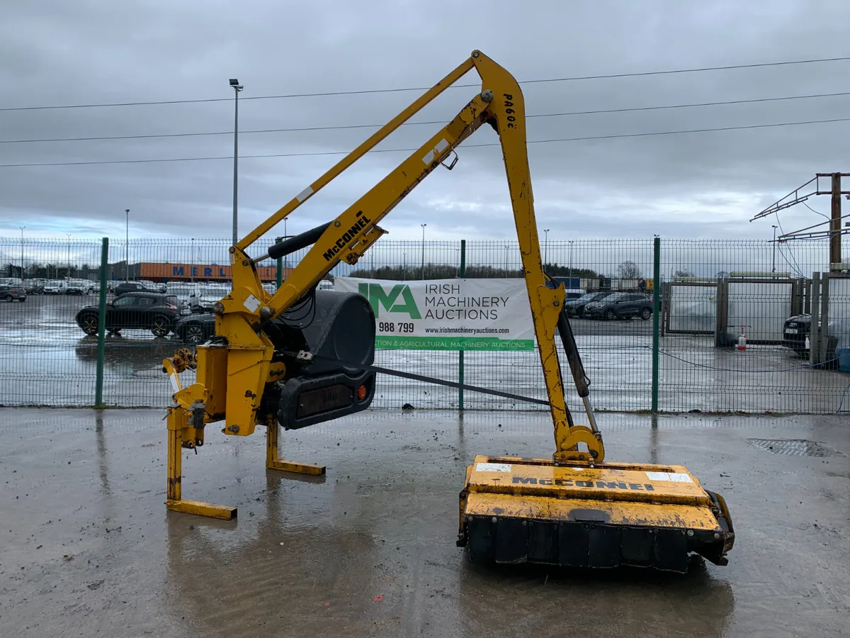 BID ONLINE NOW - UNRESERVED MCCONNELL P60E HEDGE - Image 1