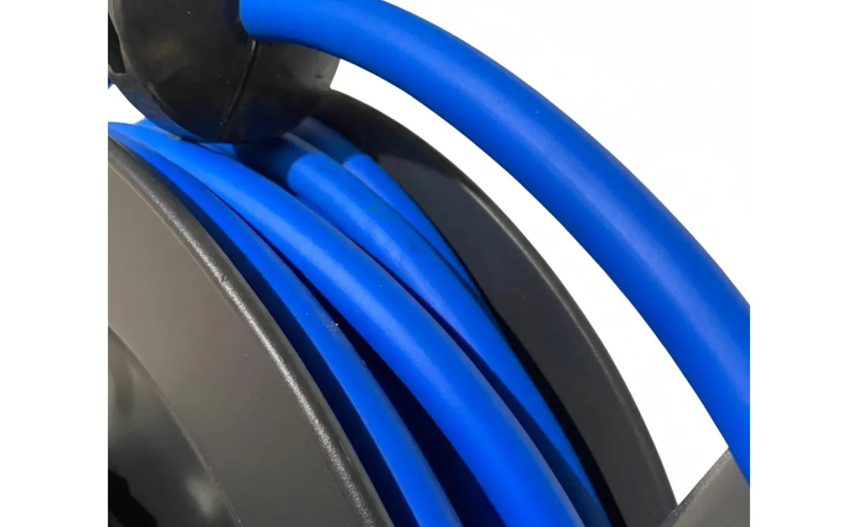 Air Hose Reel 15m +1m Steel and Auto Retracting - Image 1