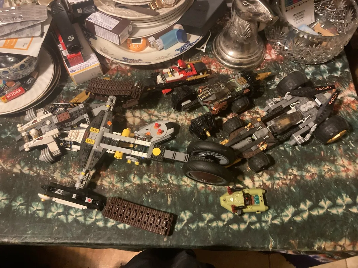 Collection of vintage Lego free postage - Image 1