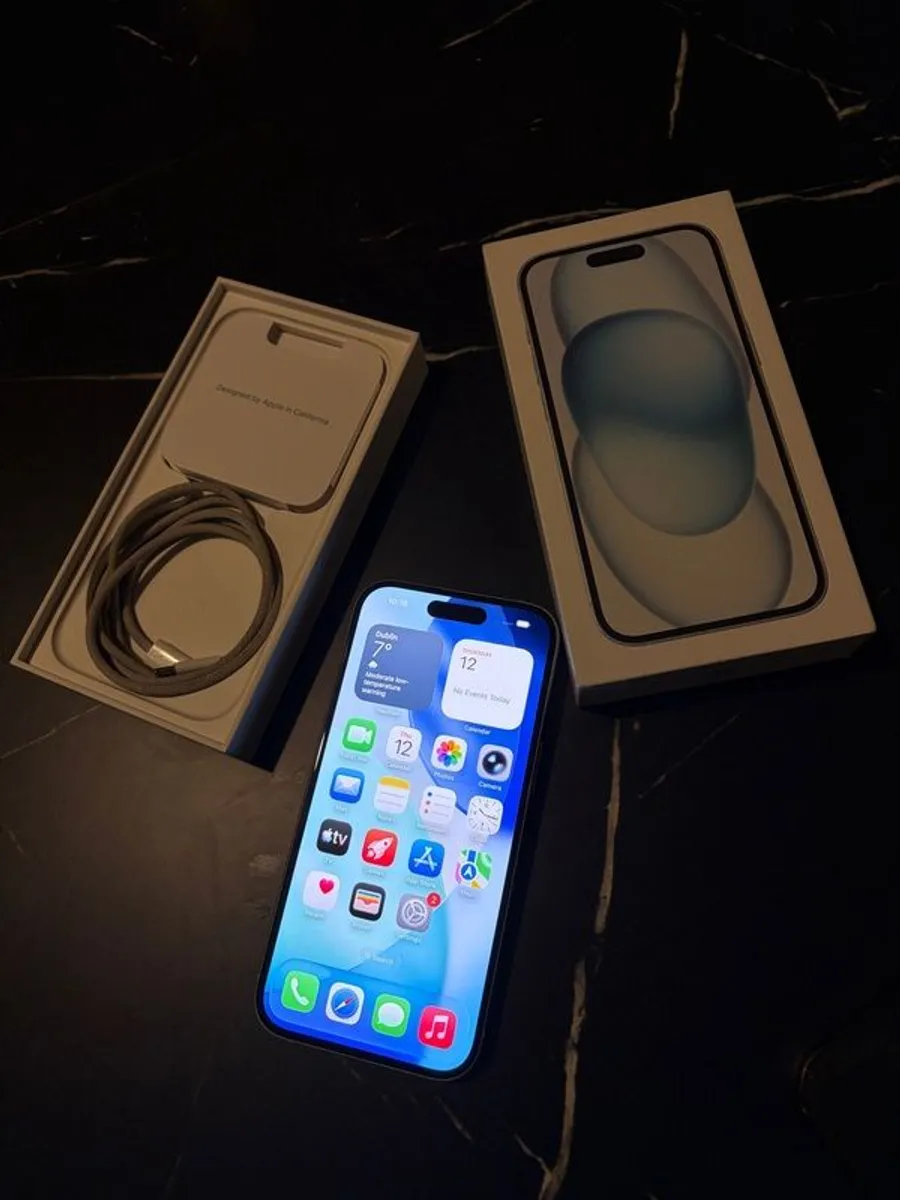 iPhone 15 - Image 2