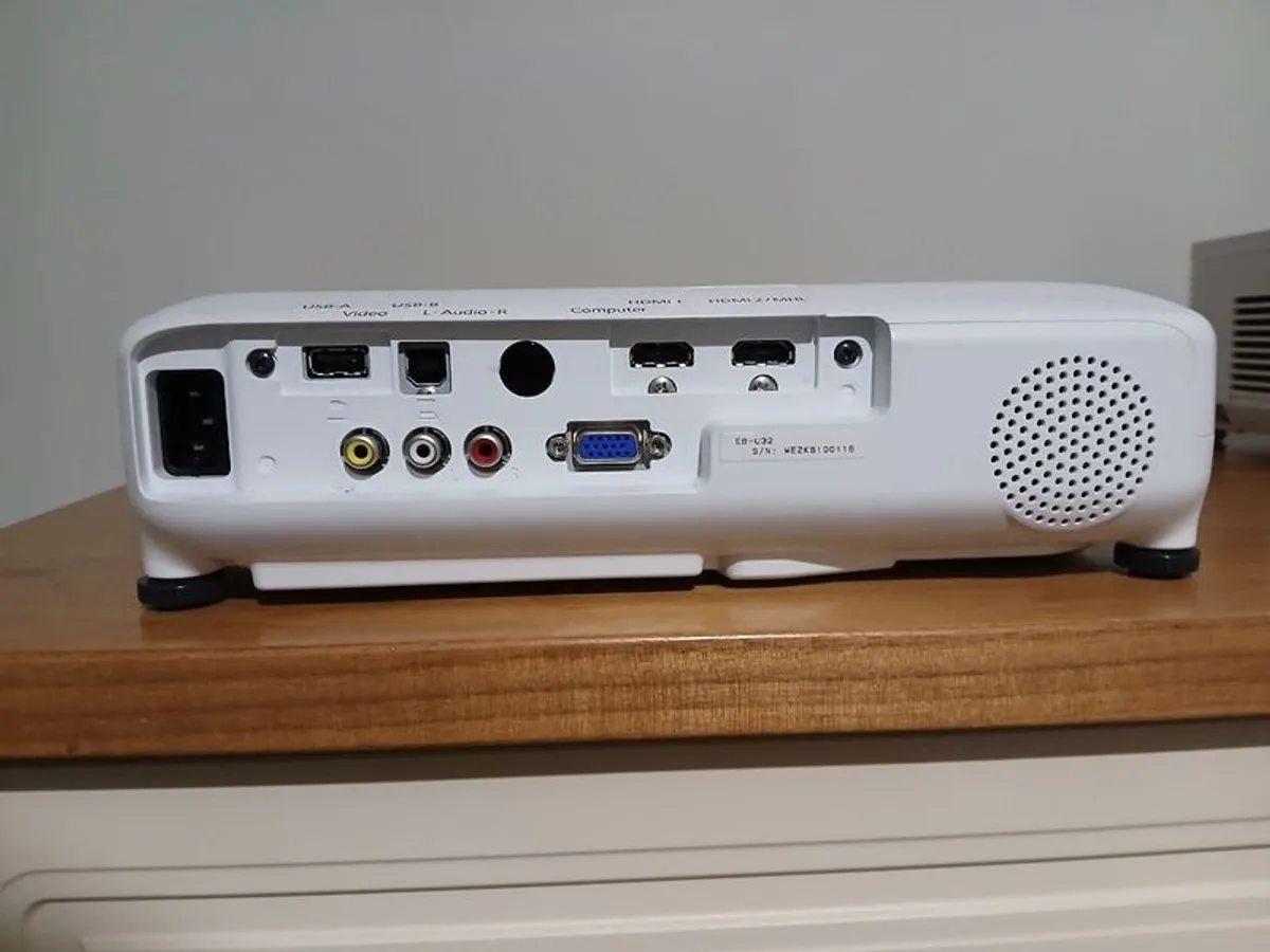 EPSON Digital projector - Image 3