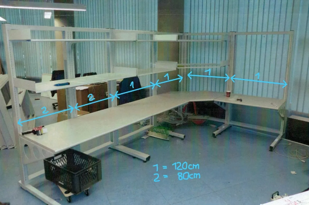 Shelving system for office, workshop or laboratory - Image 1