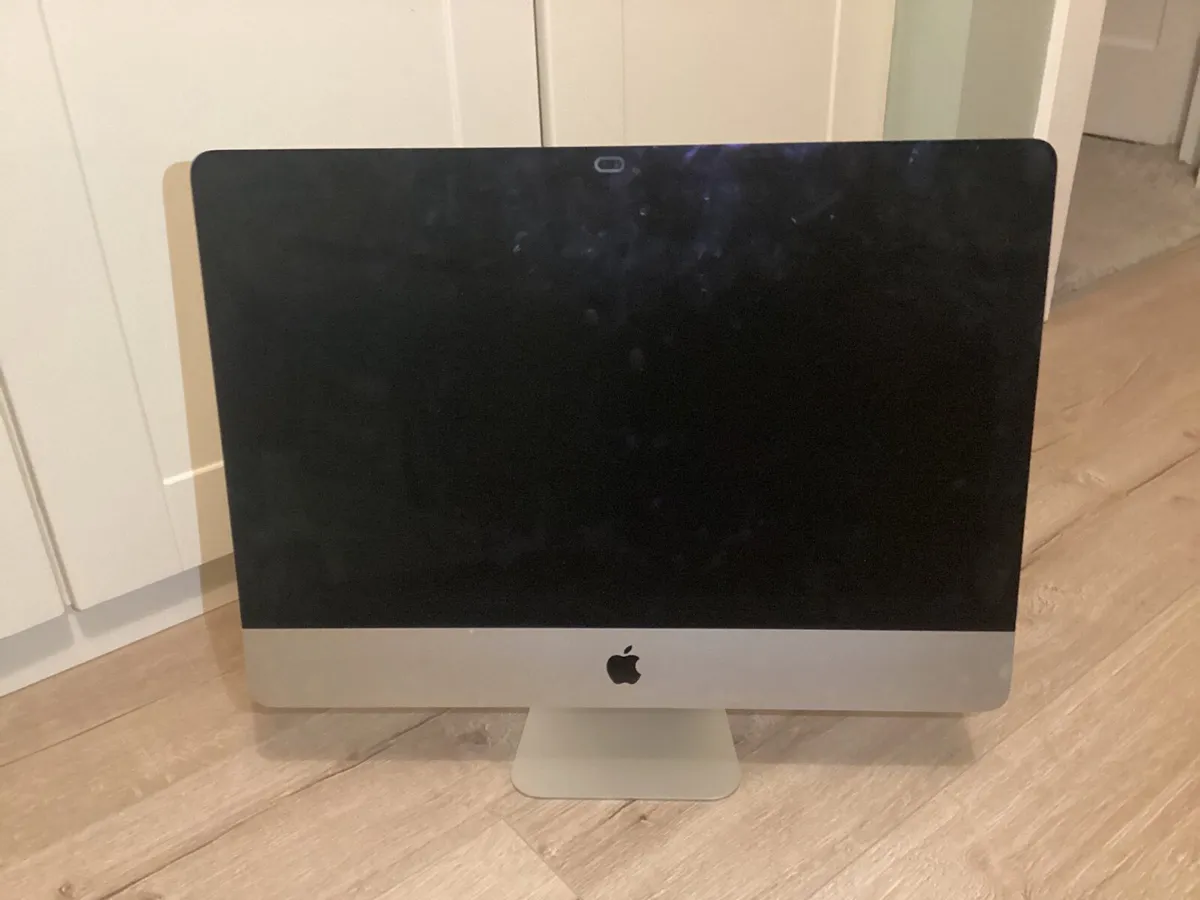 21.5 inch iMac 2017 - Image 1