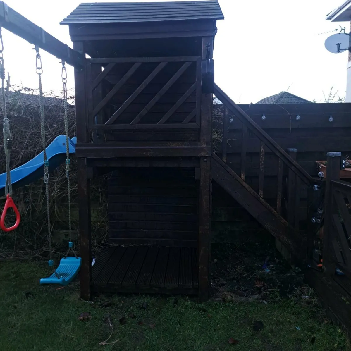 Treehouse,Hoops,Swings & Slide - Image 2