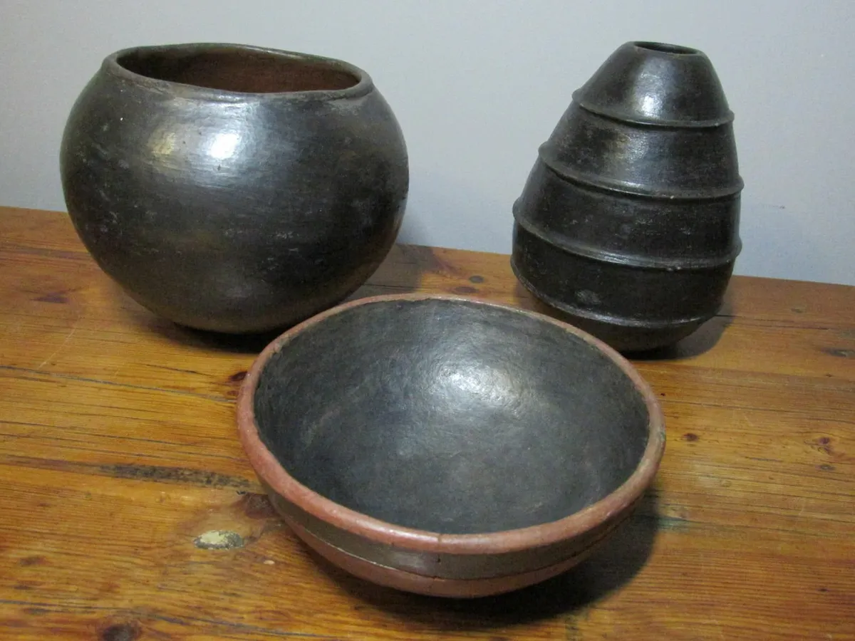 Vintage African Venda Clay Pots – 1970s Set of 3 - Image 1