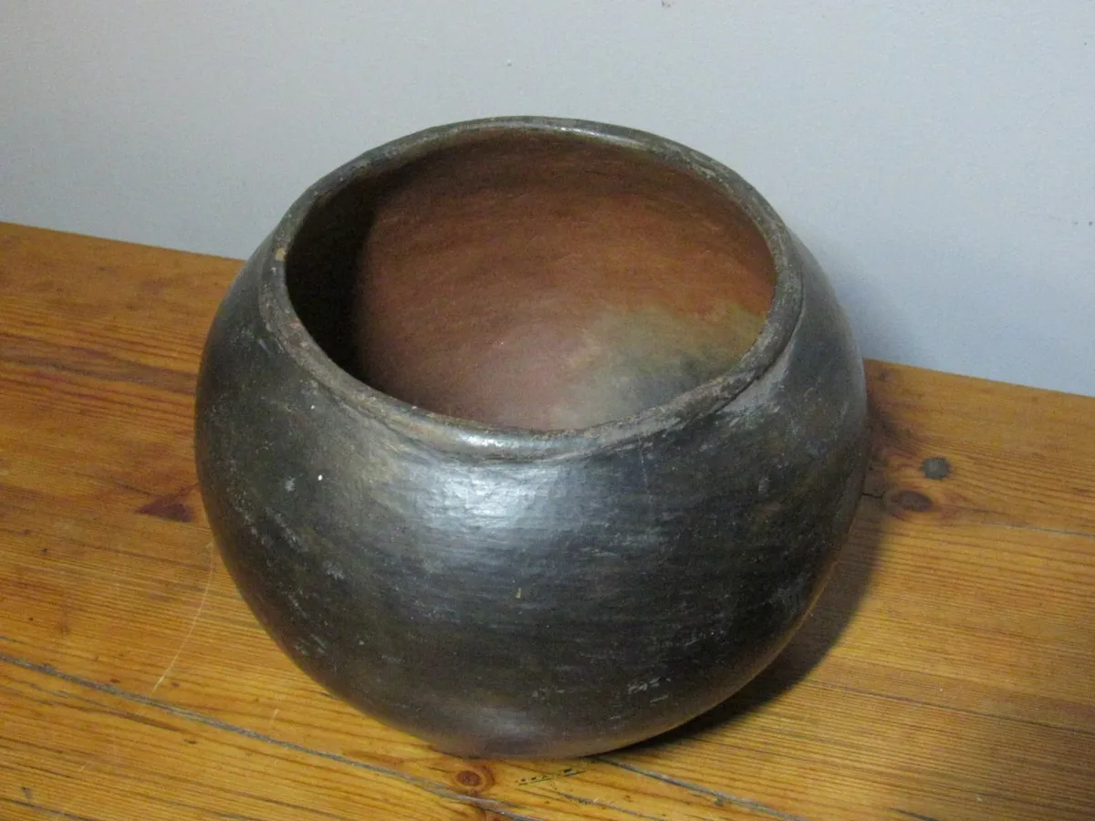 Vintage African Venda Clay Pots – 1970s Set of 3 - Image 2