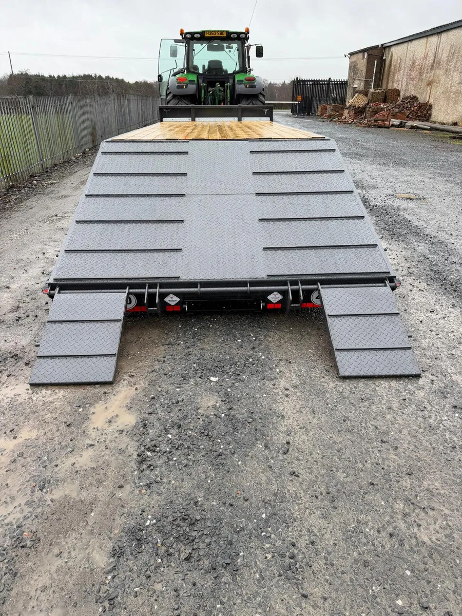 Tyrone Trailers Hydraulic Beaver Tail Low Loader - Image 4