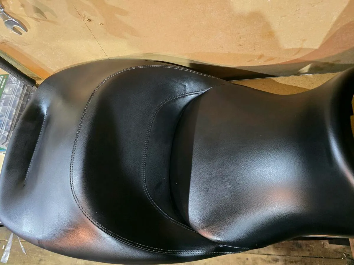 BMW K1600GT Low seat - Image 1