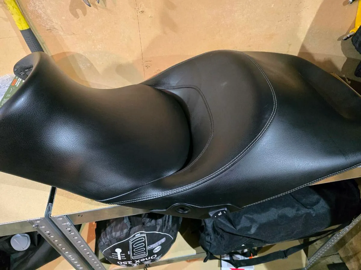 BMW K1600GT Low seat - Image 3