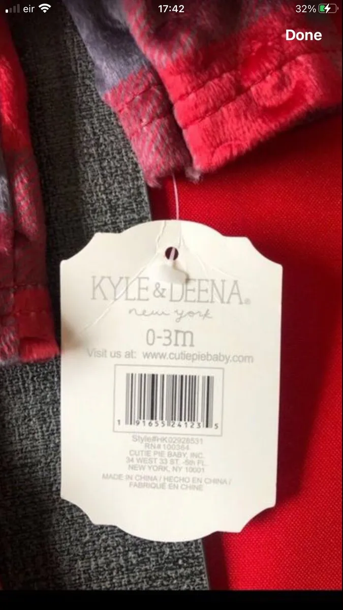 Boys BNWT three piece suit 0/3 mths €5 - Image 3