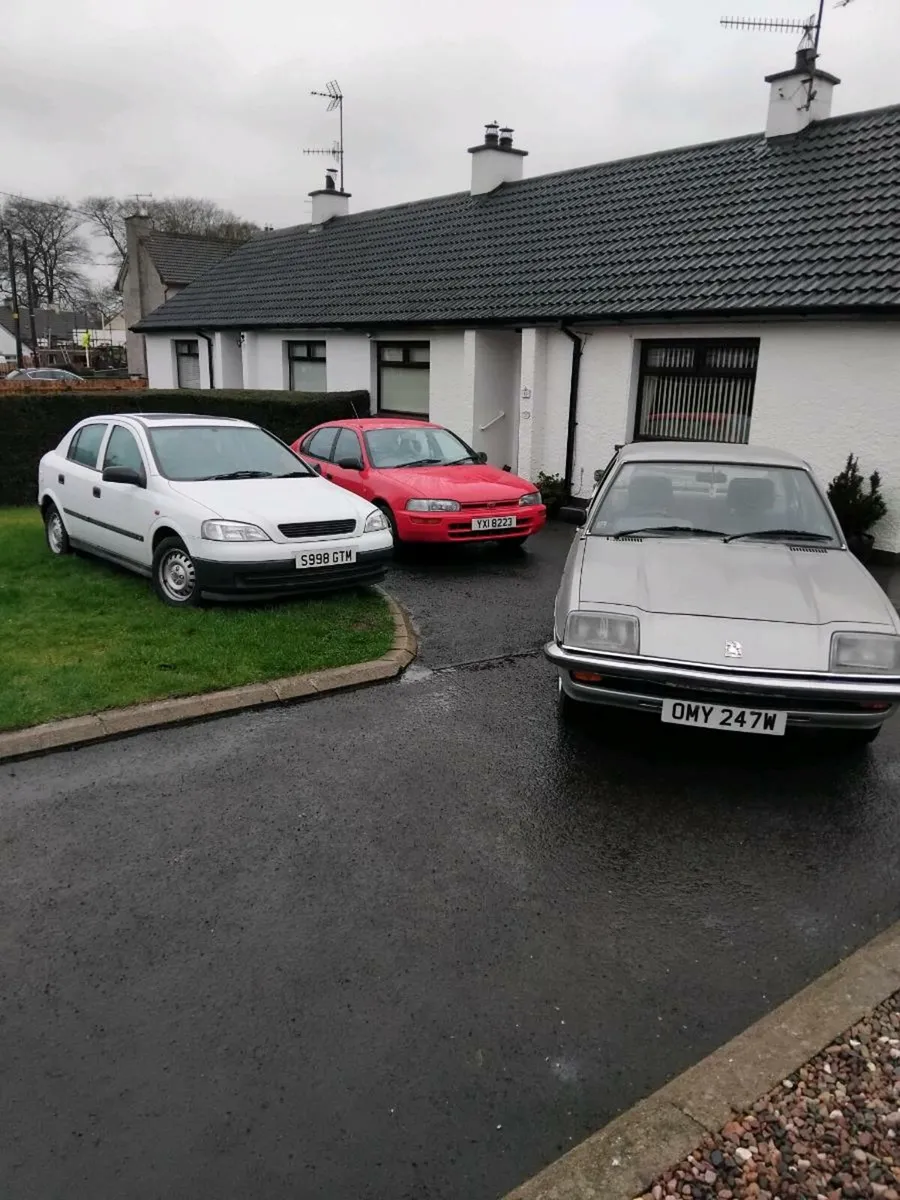 Vintage cars - Image 1