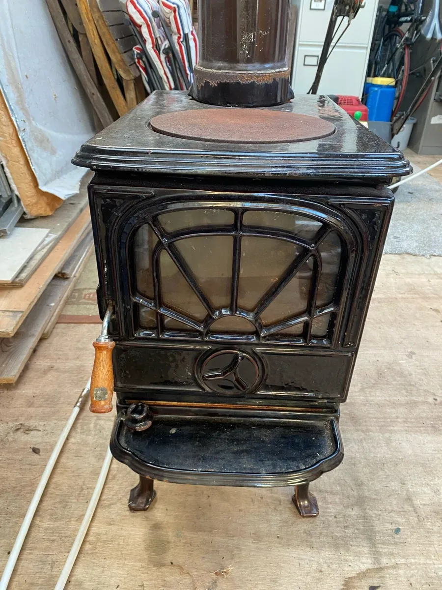 Stanley Finn multi-fuel stove - Image 1