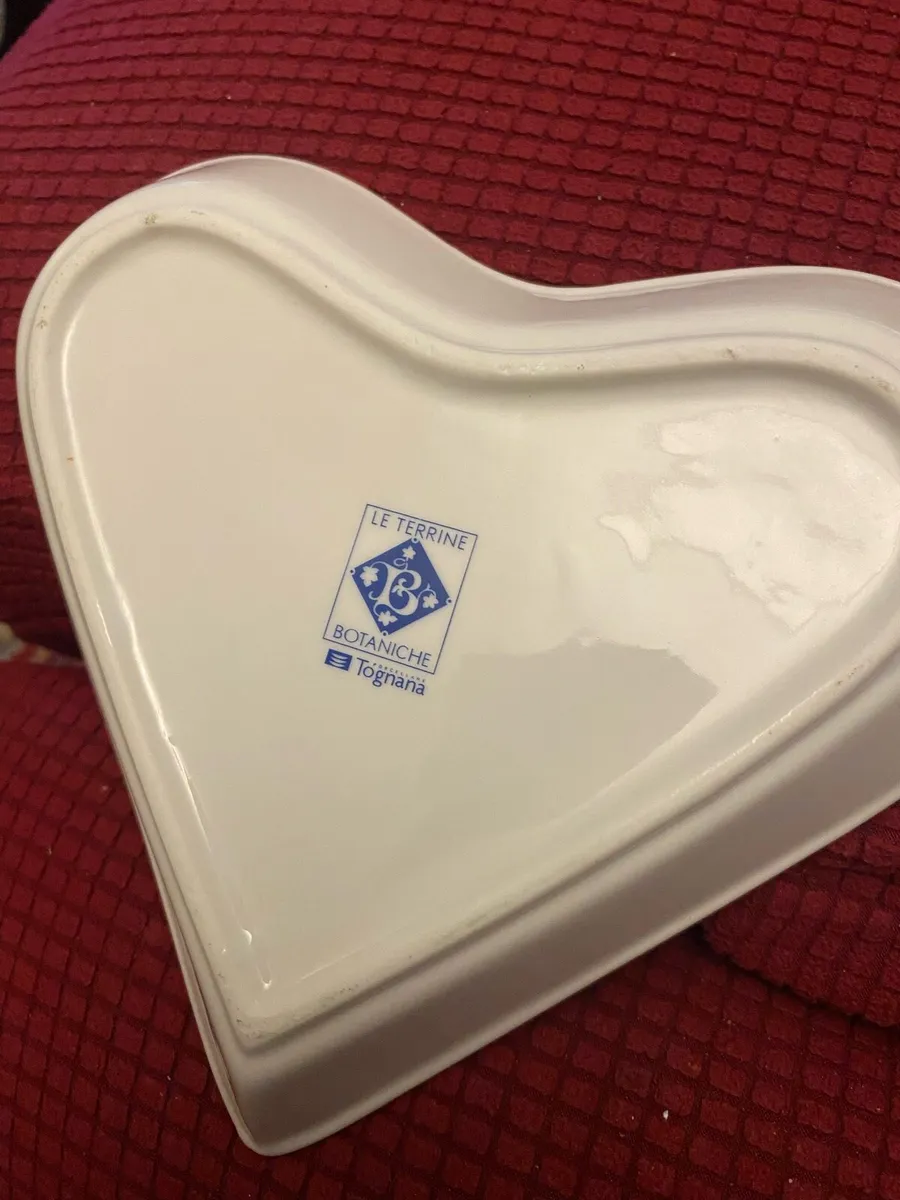 Heart Shaped Porcelain Dish - Image 4