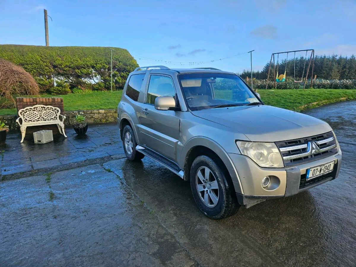 Mitsubishi Pajero - Image 2