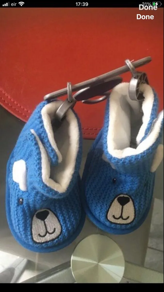 Boys BNWT boots 0/3 mths €3 - Image 2