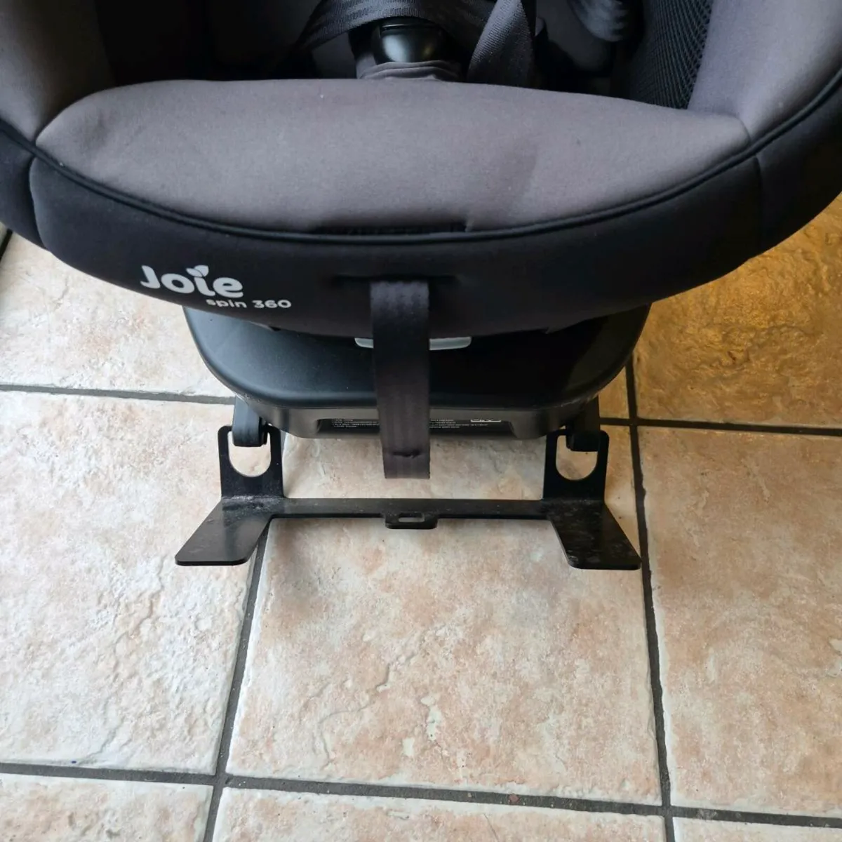 Joie 360 spin Car Seat, Excellent Condition - Image 3