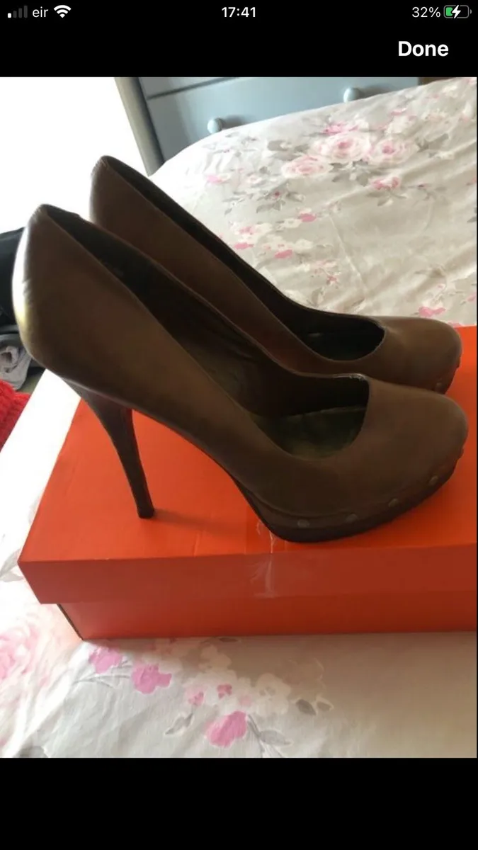 Ladies new shoes size 7 €15 - Image 2