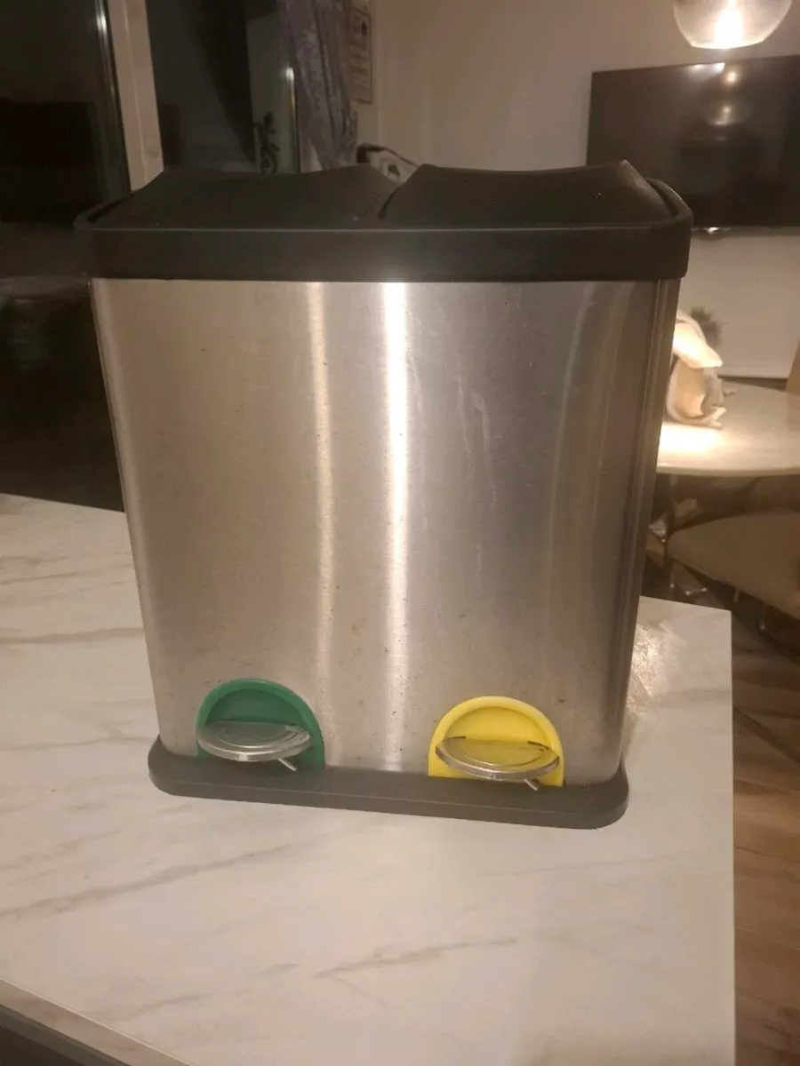 Kitchen Bin - Image 1